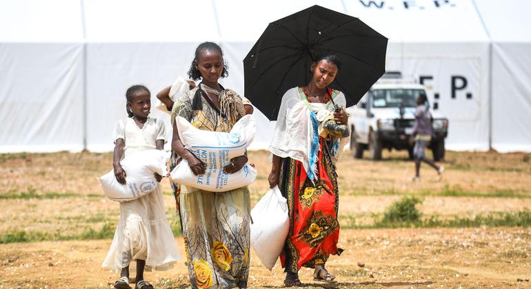 埃塞俄比亚提格雷地区的弱势群体正接受联合国提供的粮食援助。